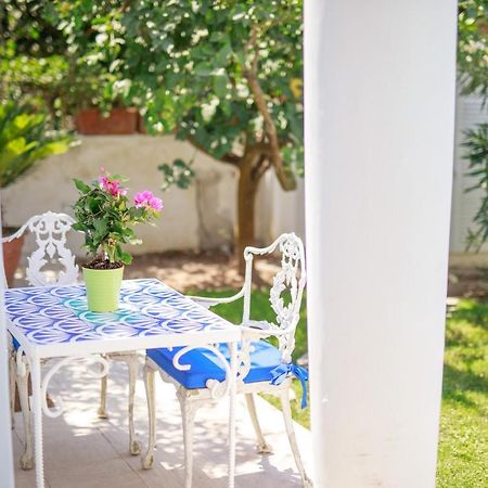 Juniorsuiteb&B Капри Екстериор снимка